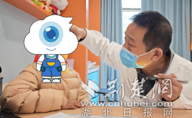  5岁女童走路总要抱抱，武汉华厦眼科医院旁中心注视治疗后行为大变样