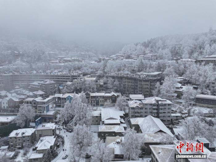  （走进中国乡村）从“冬眠”到“冬旺”：庐山牯岭解锁文旅新图景