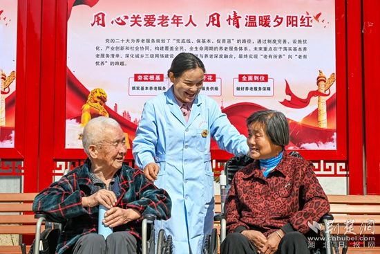  英山县建成“邹倩工作室”36个，累计服务老年人超10万人次