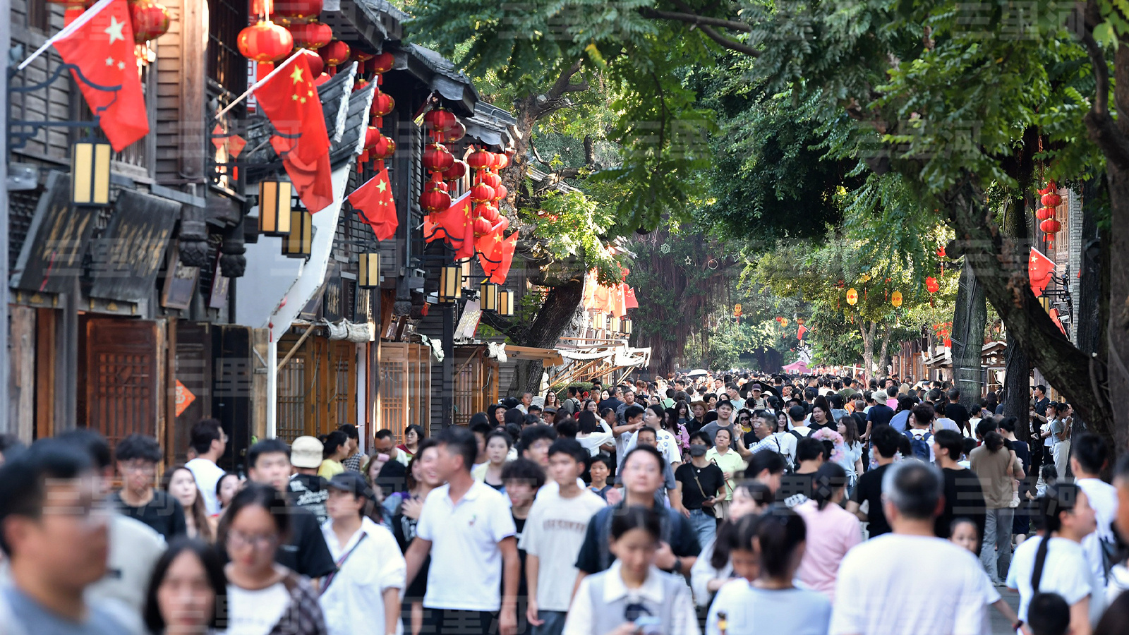 农村居民撑起万亿旅游消费
