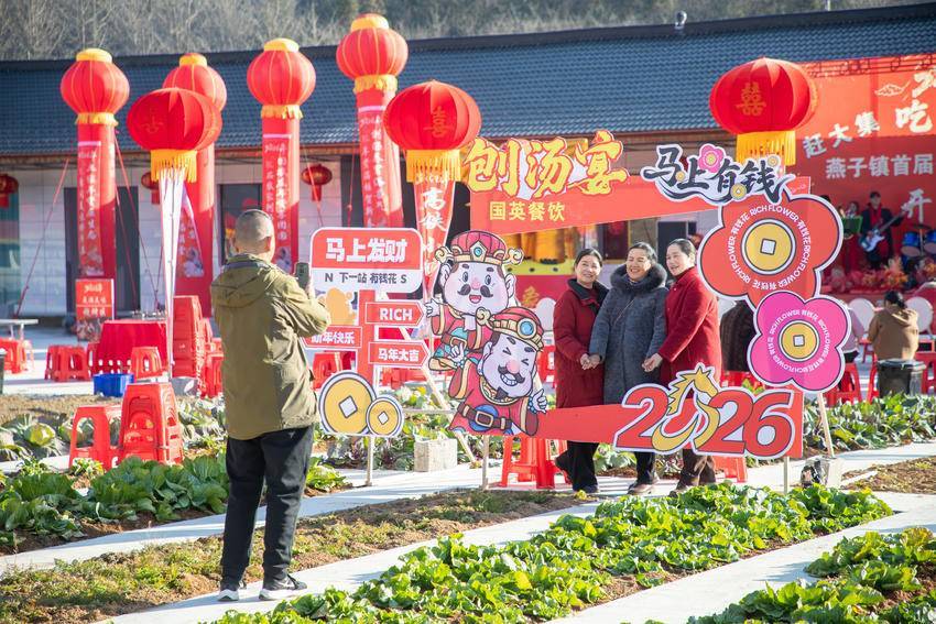 鹤峰燕子：冬日顶流！烟火升腾年味浓