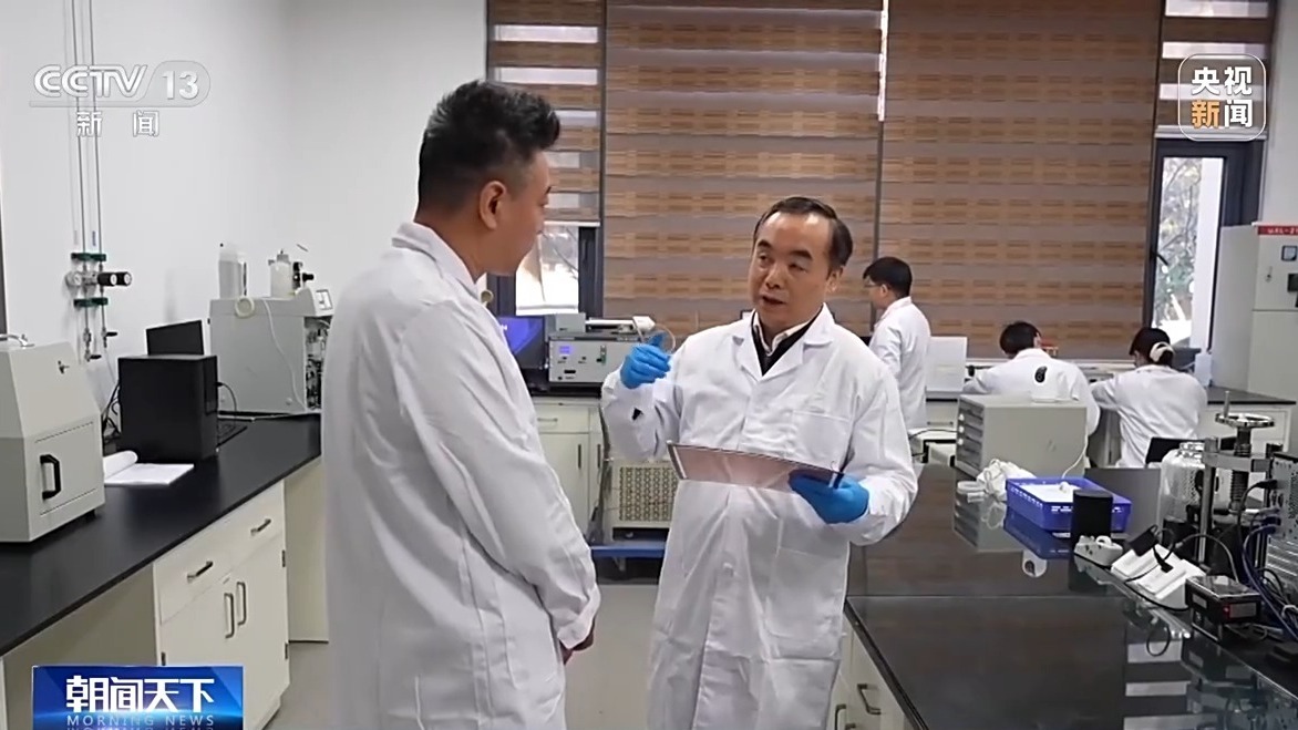  视频丨我国科学家成功研发叠层柔性太阳能电池