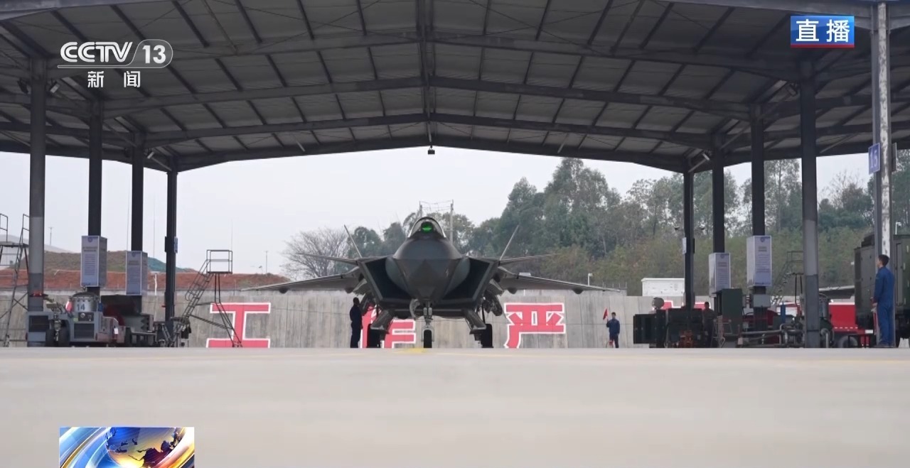 视频丨战鹰齐聚！总部记者参观空军新年训练场