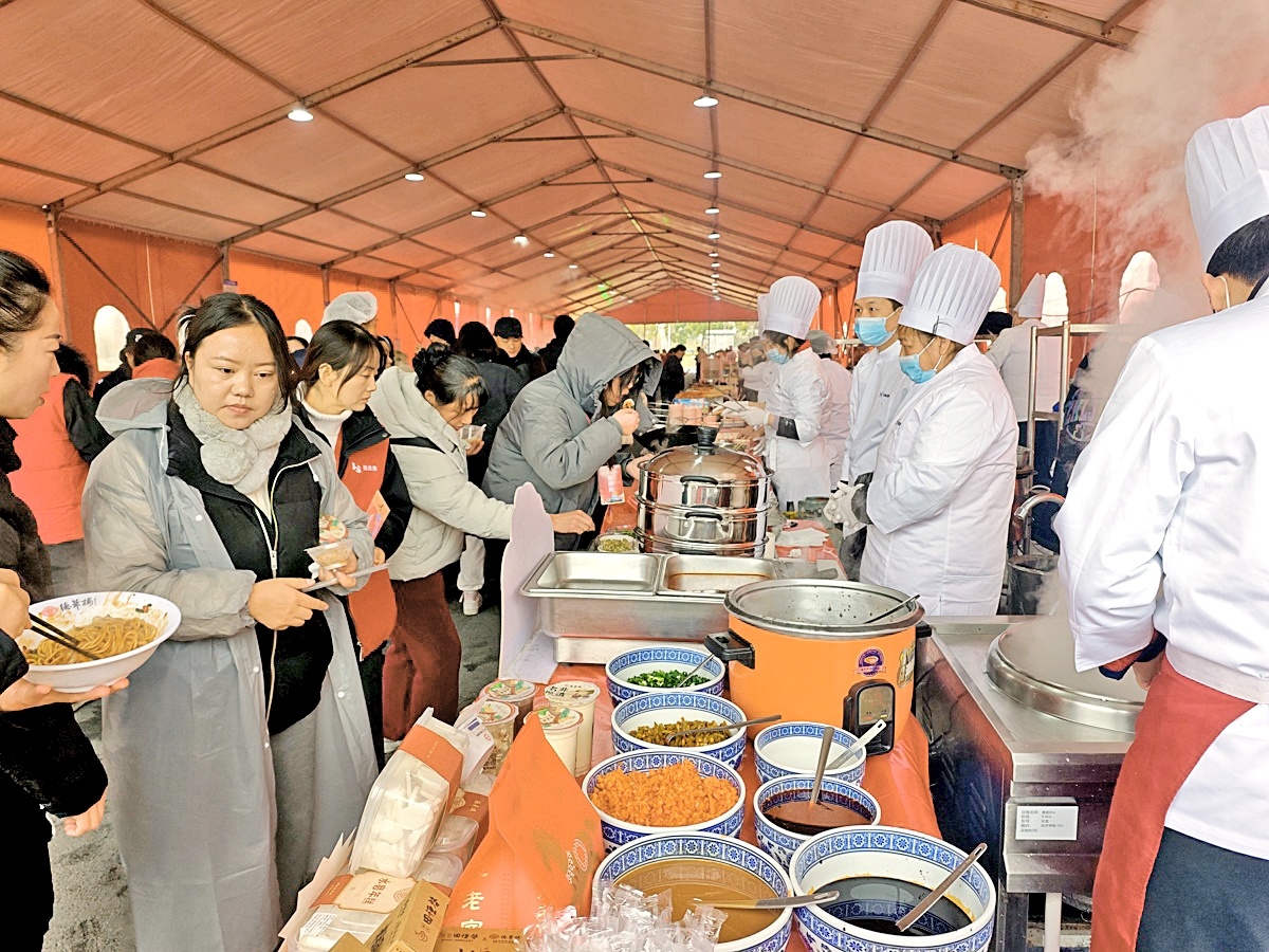 武汉经开区好车美食年俗年货消费季启动 买“武汉造”汽车最高补贴8000元