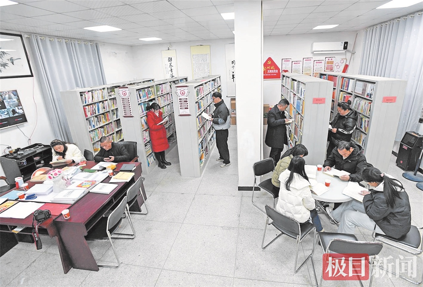 村支书建农家书屋让孩子们多读书 大别山区细石岭村飘书香 11年走出200余名大学生