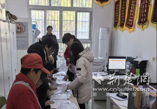 钟祥市医保局全力推进长护待遇重评协议签订 保障失能群众权益衔接顺畅