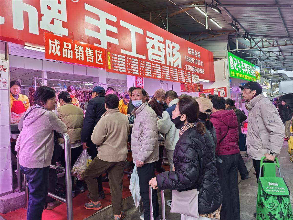 上午灌好下午发货，武汉“腊味”俏销全国