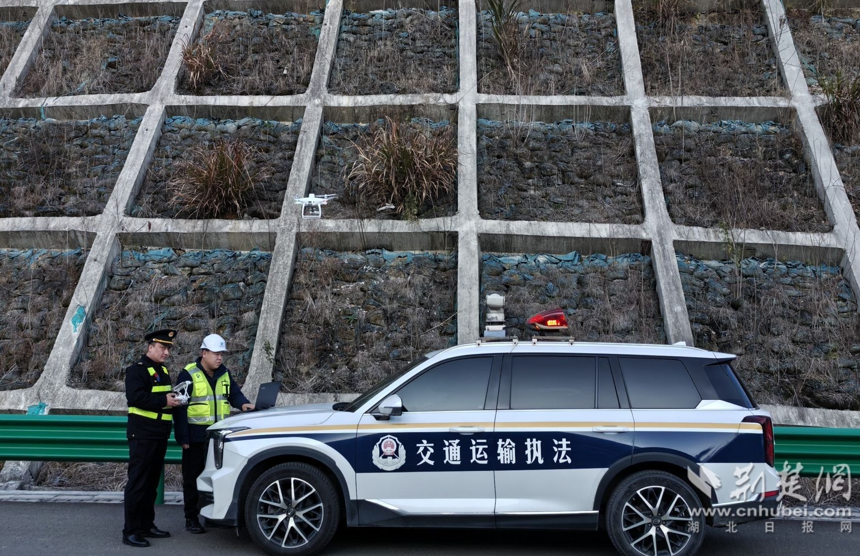 科技“慧眼”联勤联动 织密山区高速安全网