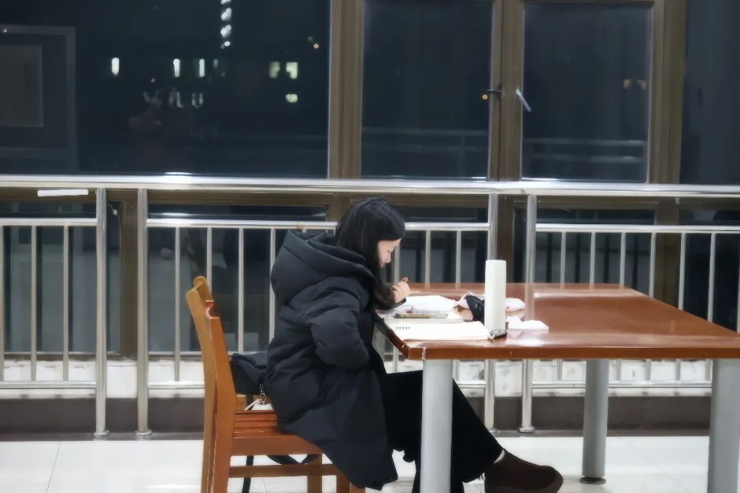  湖北高校寒假全攻略！最长42天、返乡补贴、留校服务……你关心的都在这
