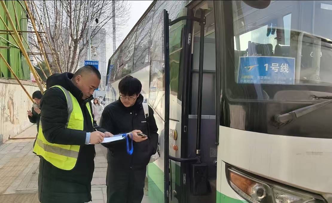 一人一座直达家门！黄陂职高4条定制公交接送30公里外学子