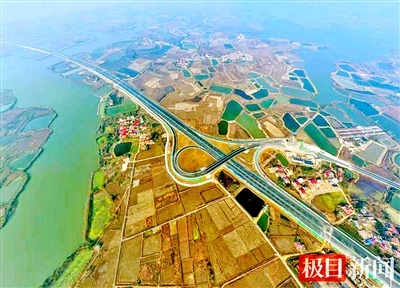 武黄高速改扩建工程通车 武汉至黄石车程缩短至40分钟