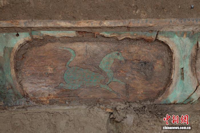 （文化中国行）新疆首现唐代彩绘翼马 见证千年丝路文明交融
