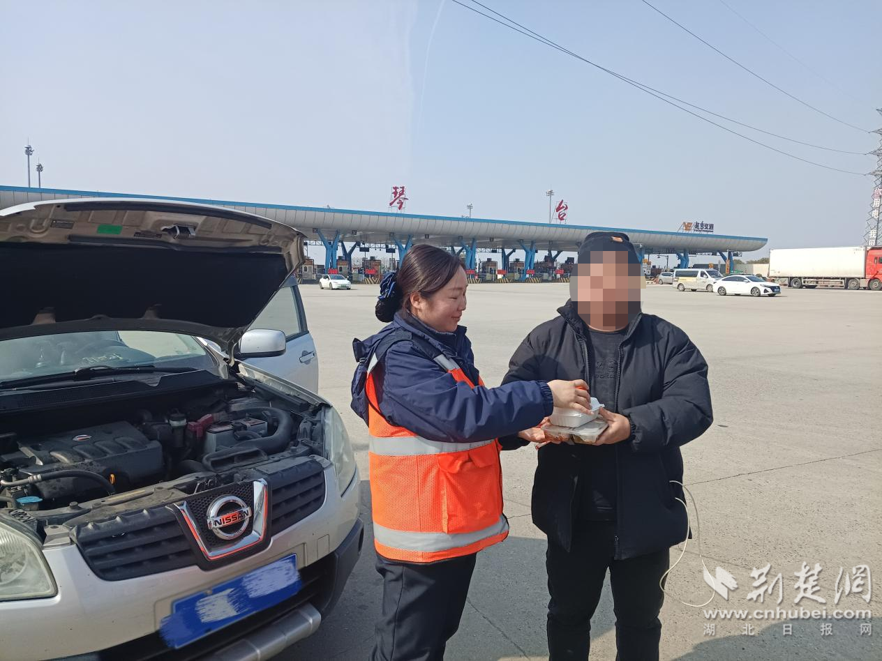 “无声”亦有暖 琴台收费站暖心救助听障司机