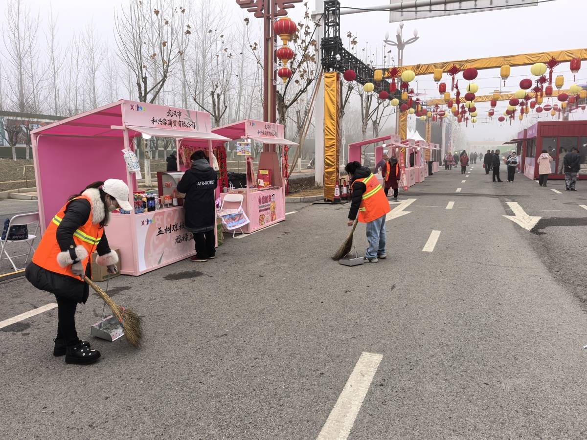 新春市集开街，新洲城管“全链条”保障让年味儿更安心