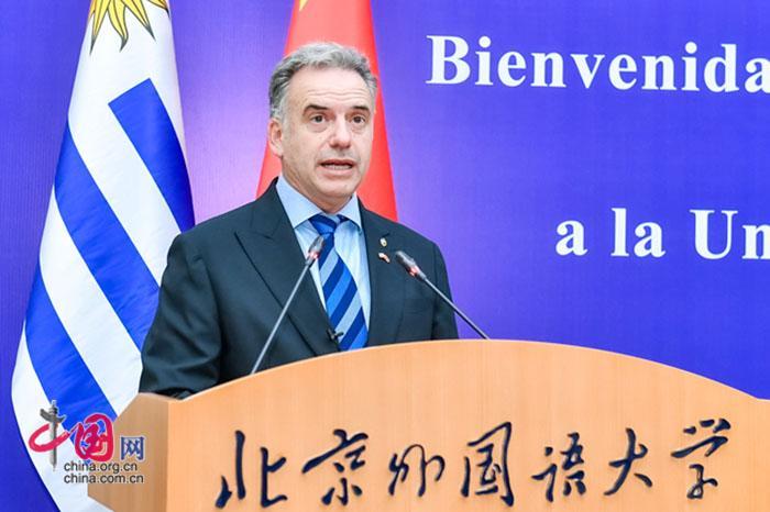 乌拉圭总统奥尔西：在乌拉圭，我们清楚地知道中国有多重要