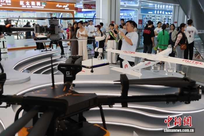  春晚分会场，世界大市场：义乌如何演绎“全球同春”？