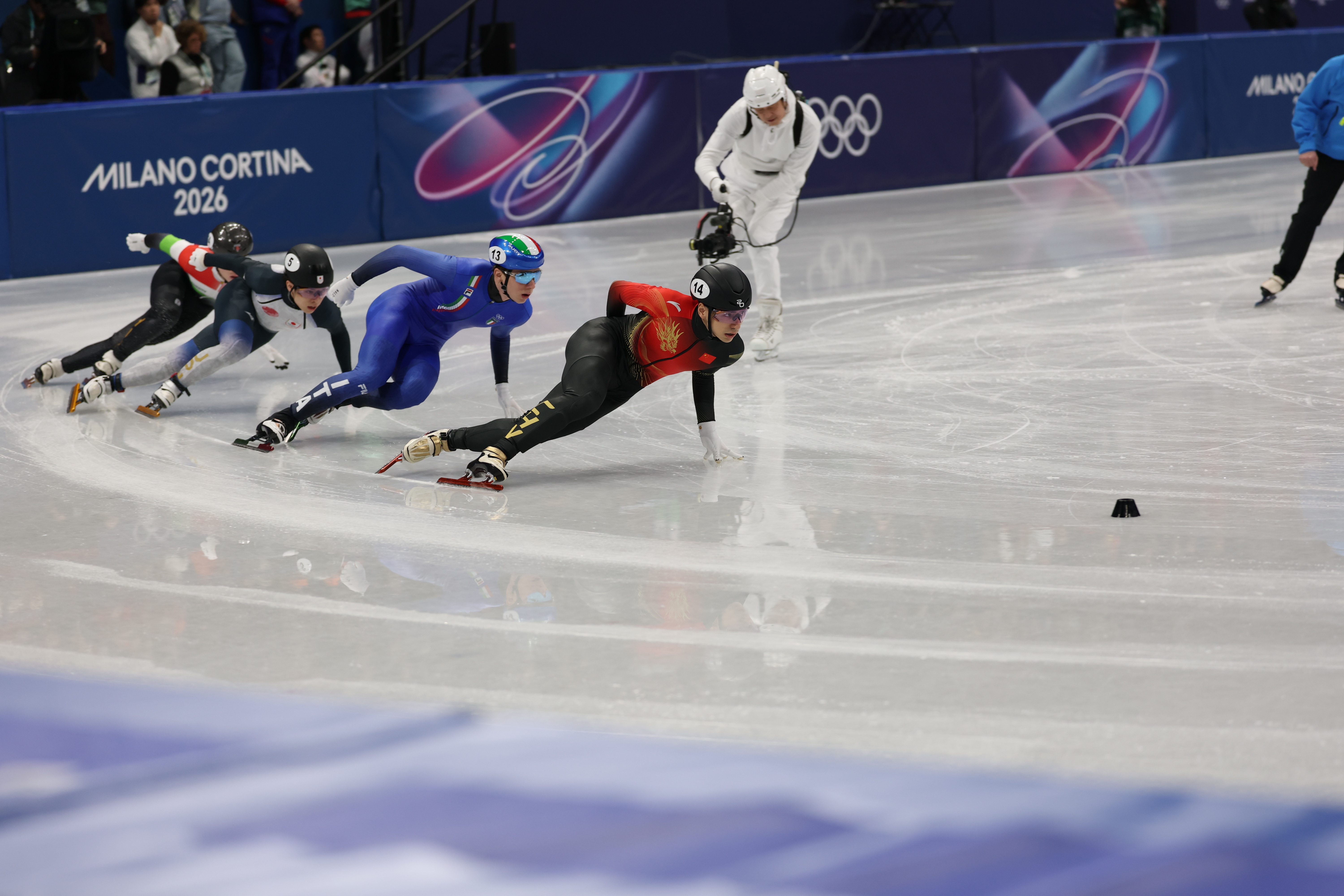 刘少昂、林孝埈、孙龙晋级短道速滑男子1000米四分之一决赛