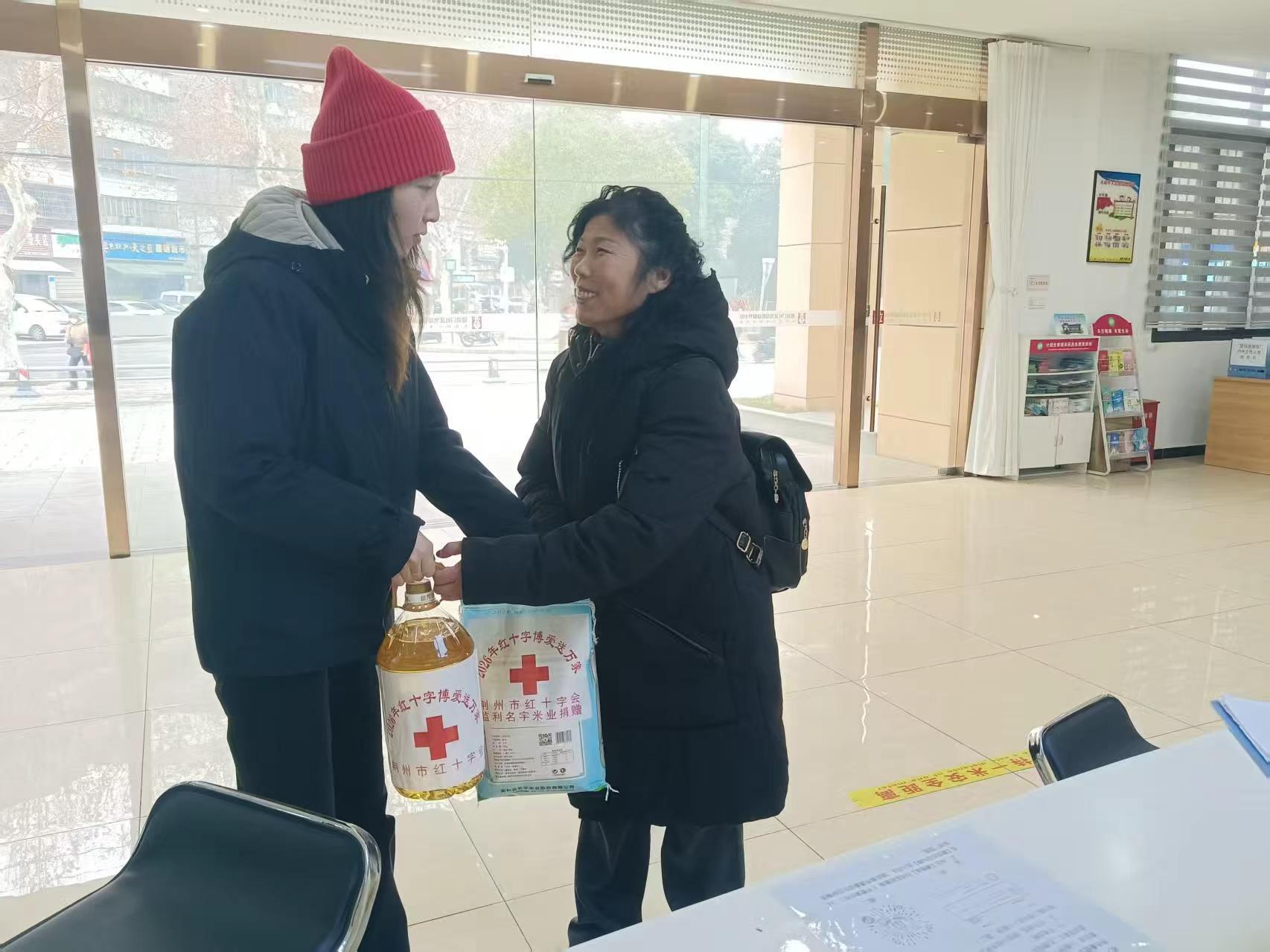 春节慰问暖人心 法治共建促和谐——荆州市司法局深入共建社区走访慰问