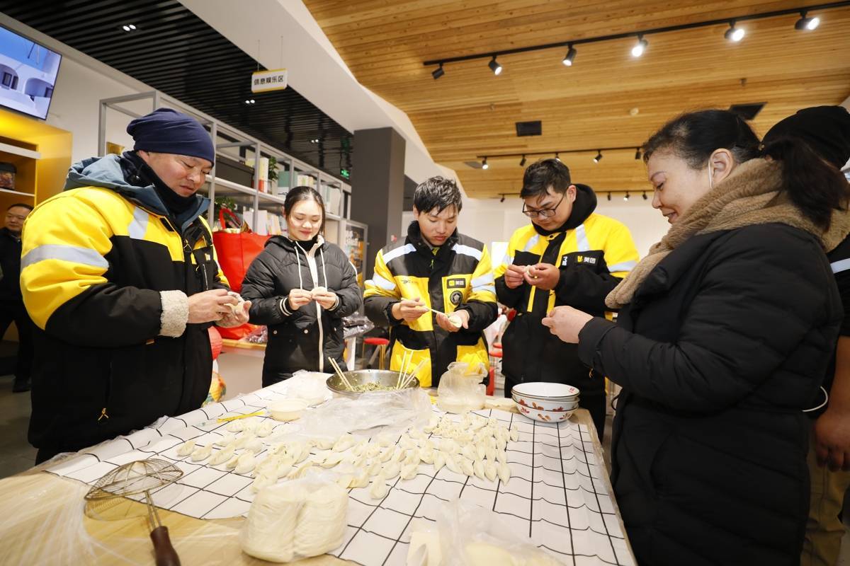追加2000万 服务不打烊 省总工会抓好春节假期送温暖慰问及困难职工帮扶