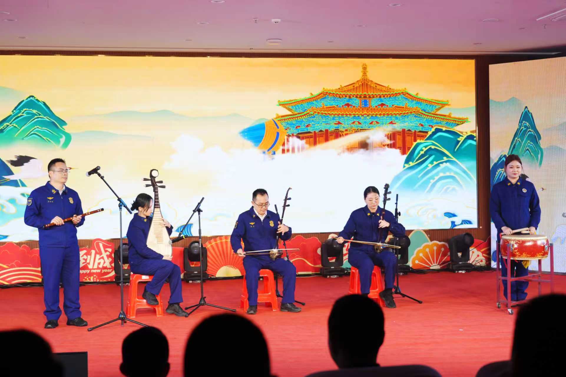 荆州市消防救援支队举办2026年春节联欢晚会