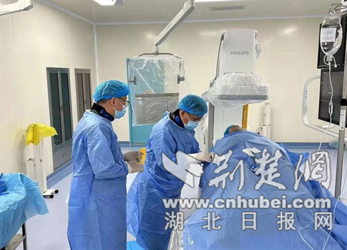 荆门市中心医院攻克超高危心脏病变