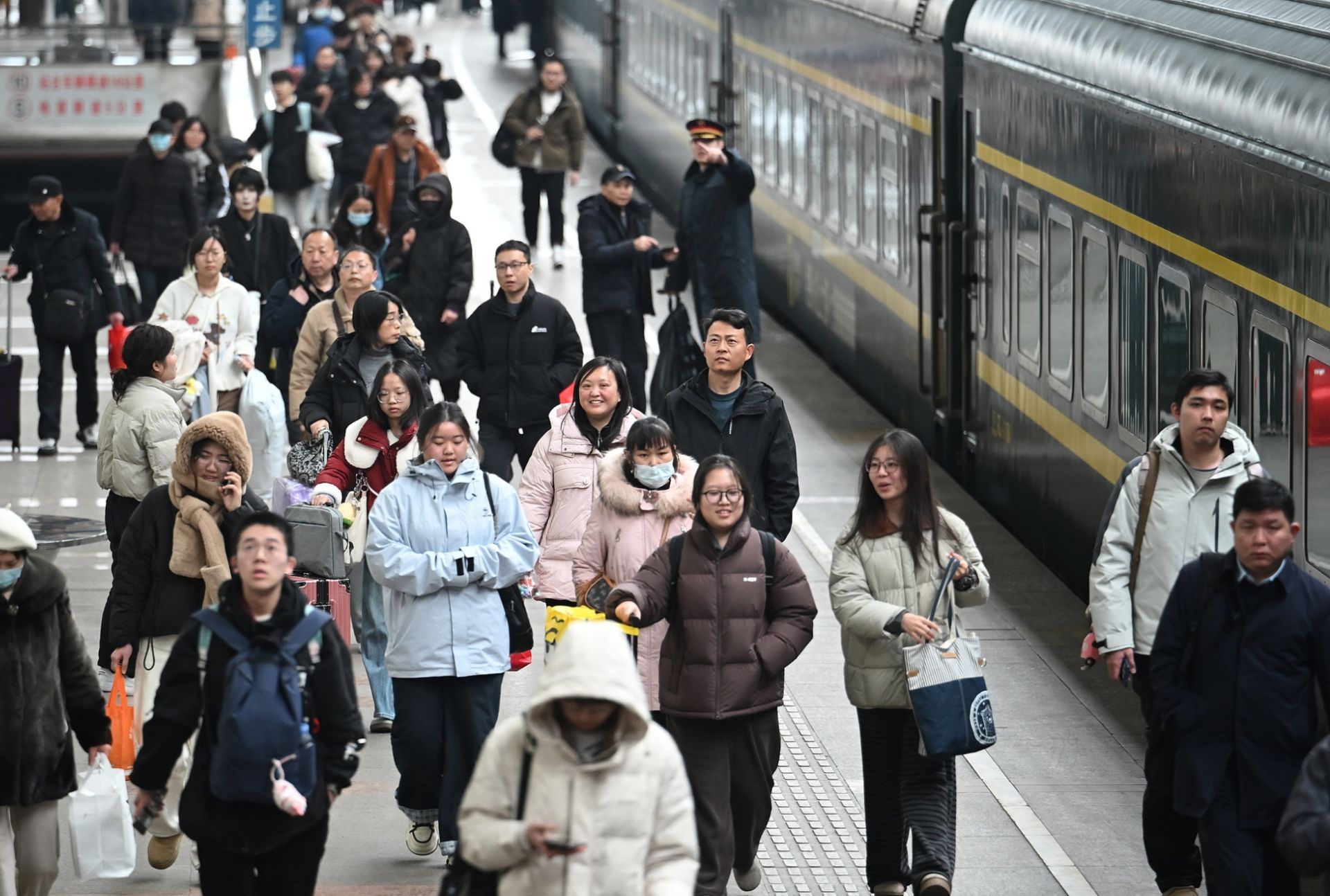  晶采观察丨40天95亿人次出行！今年春运有哪些新趋势、新服务？