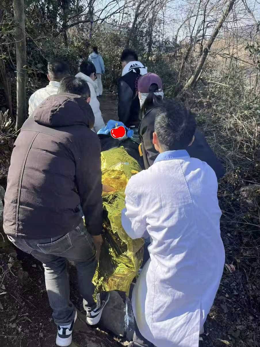 阳新从山巅到急诊科：3小时43分的生命速递