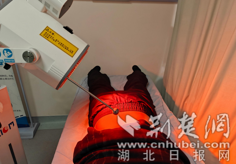 不止“治痛”更要“治能” 个性化康复助患者“腰椎重生”