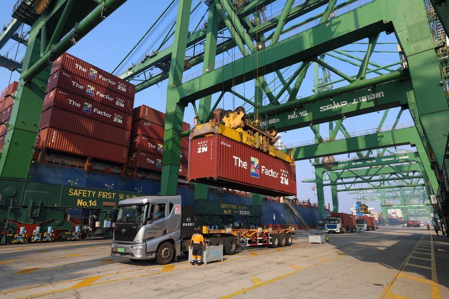  China's Spring Festival spending surge becomes a global harvest