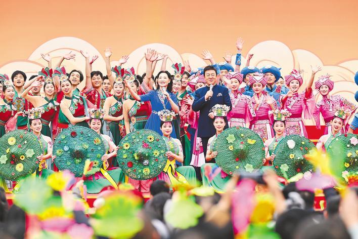 2026年“我们的中国梦——文化进万家”活动走进恩施 家门口的国家级文化盛宴，刷屏了