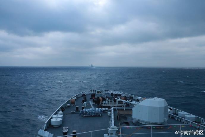 劈波斩浪练硬功！直击海军舰艇编队南海训练画面