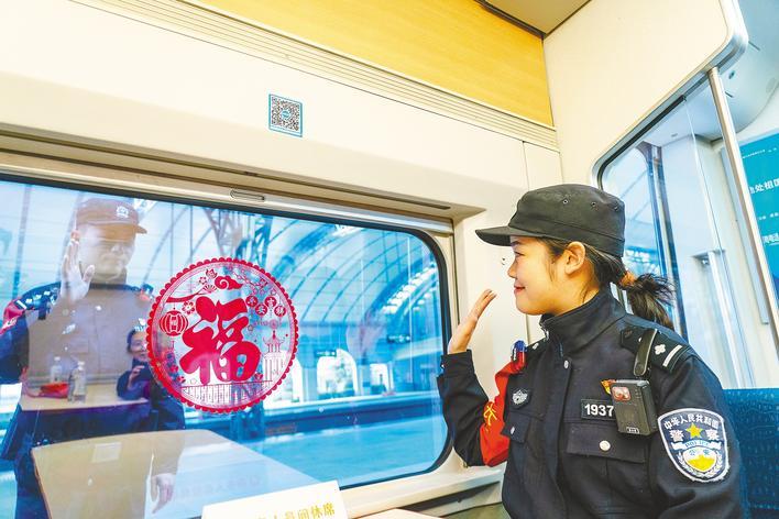  480秒 春运站台相聚
