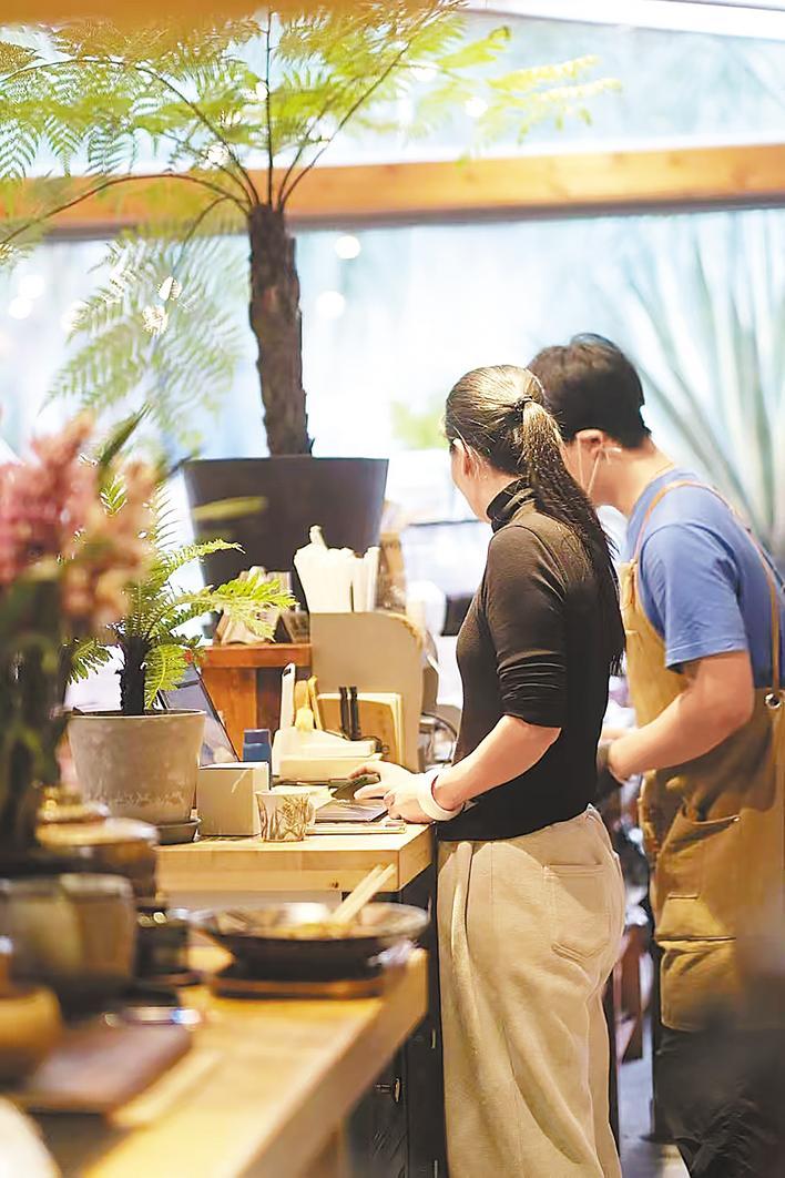 外地游客慕名打卡“山咖咖”