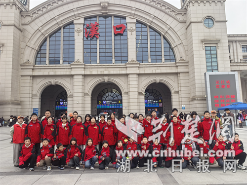  40封写给武汉的信 40颗被点亮的梦想
