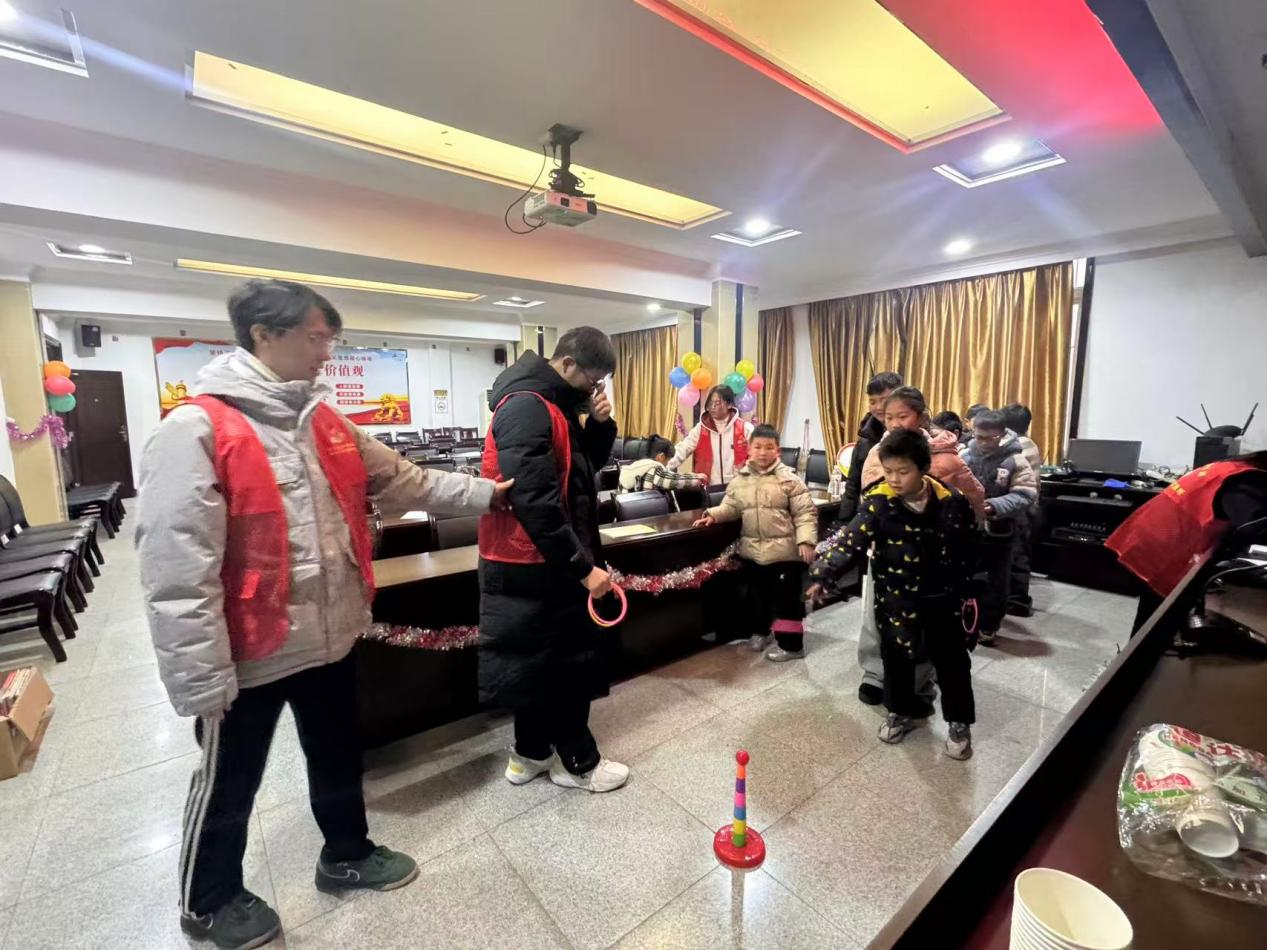 车站社区“寒假学堂”开班：爱心托管暖人心，助力少年乐成长