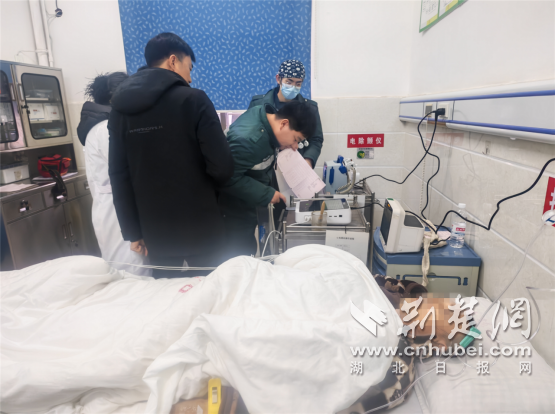 沙洋县十里铺镇卫生院28分钟极速溶栓成功救治急性心梗患者