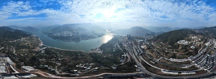巴东：神来之迹缀江河 山水画城尽浪漫