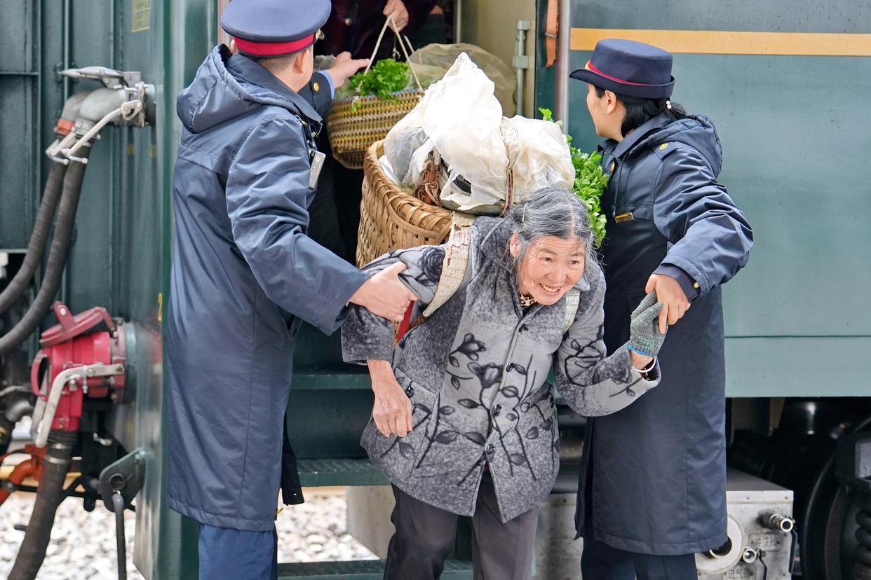  黔北“慢火车”的温暖坚守