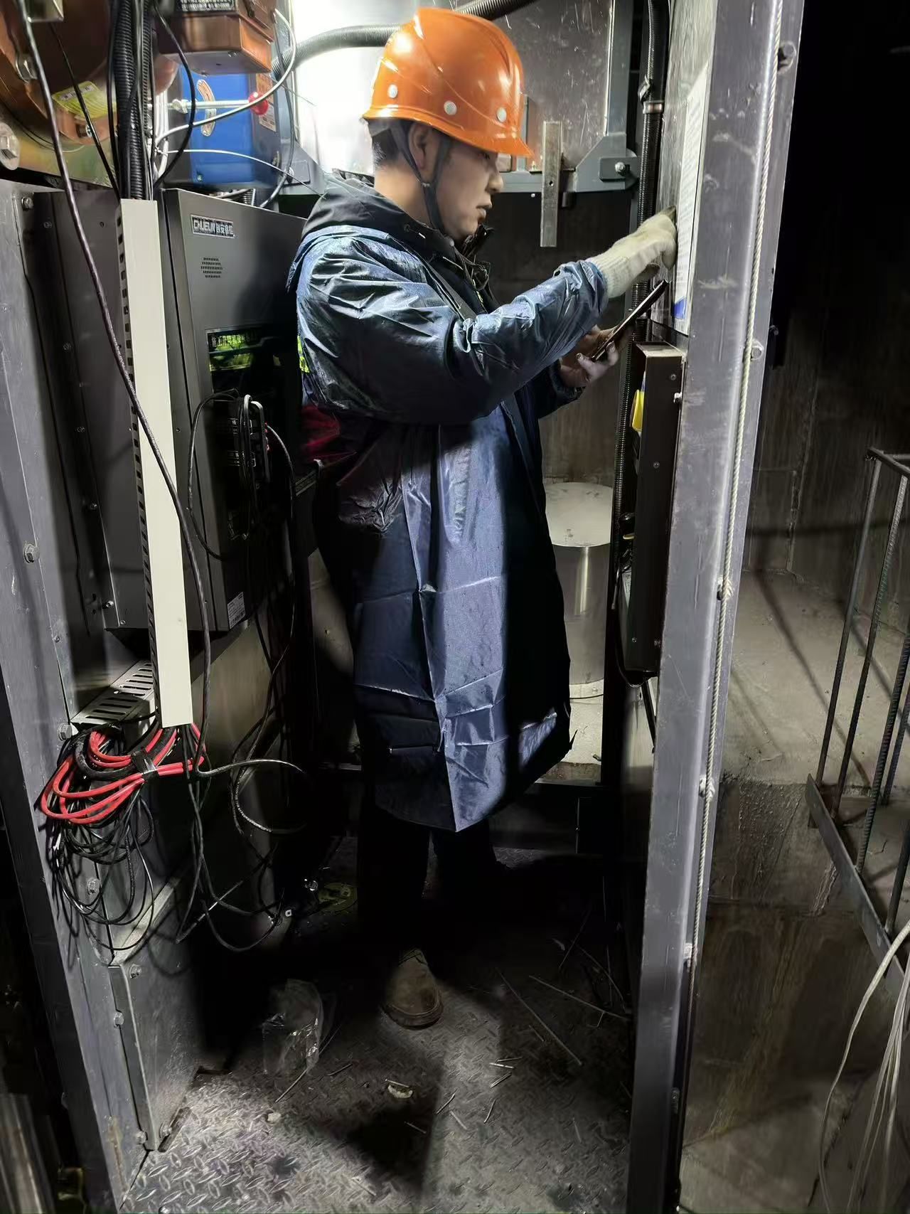 十堰分院专业守护西十高铁高空作业安全