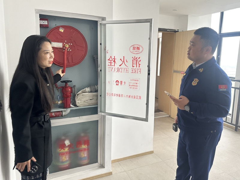 荆州经开区消防救援大队开展宾馆酒店消防安全检查