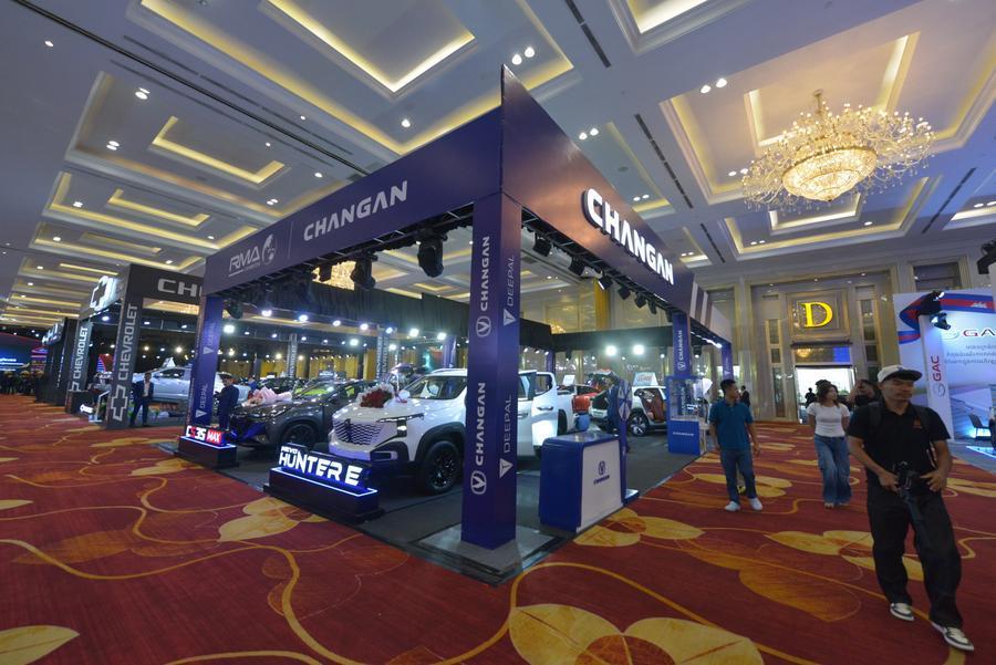  Interview: China's two sessions bring momentum to the global economy, says Cambodian legislator