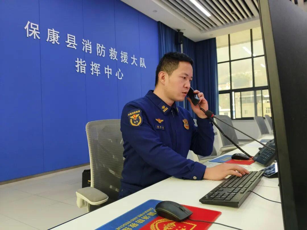 大山中手机欠费无法导航 货车司机拨通了119