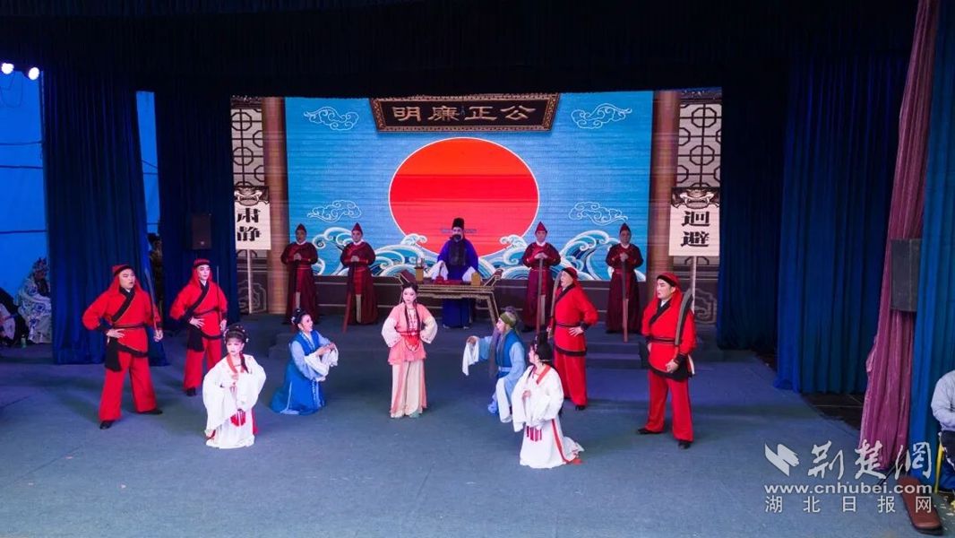 黄梅“一台好戏”向下扎根，将文化种子播撒在田间地头