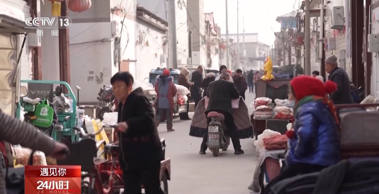 遇见你丨为老人带来快乐90后回村带大爷大妈拍“土味”(图9)