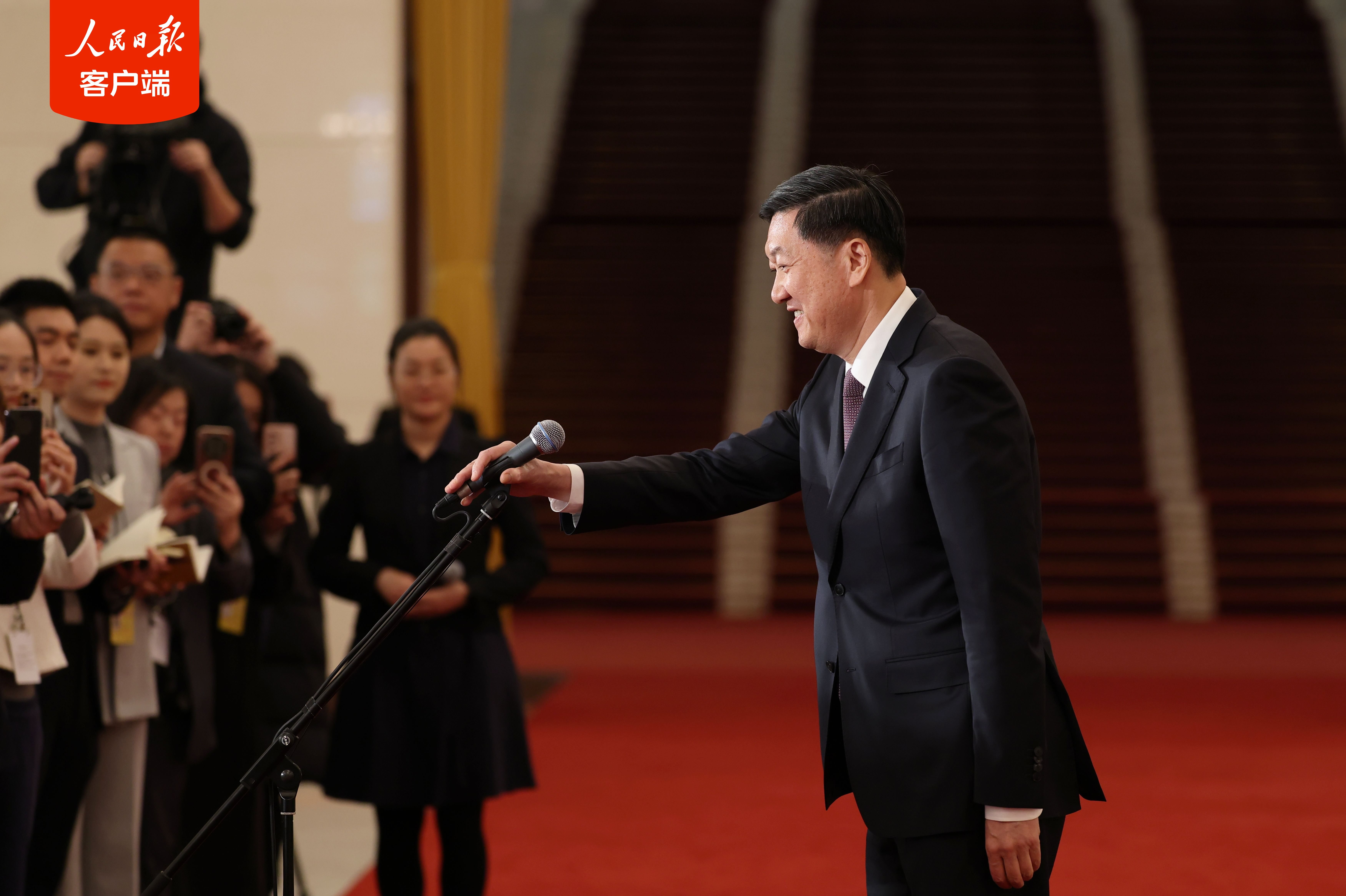 国家体育总局局长:将大力整治体育“饭圈”乱象