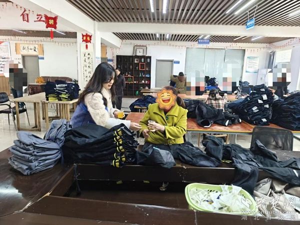 鄂州杨叶社区零工驿站开展“春日送暖·情系匠人”公益活动