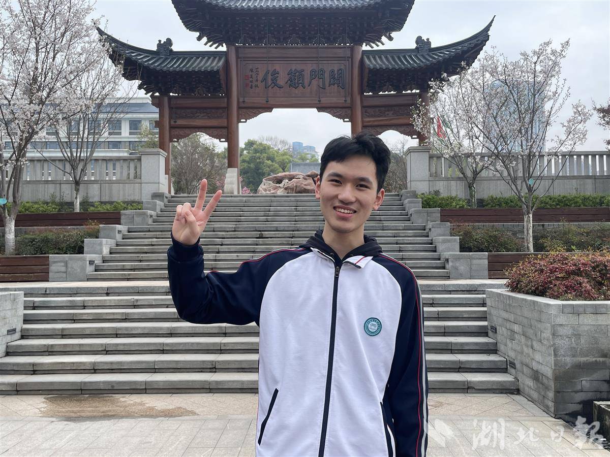  一个爱理论，一个爱动手！武汉这对高中生“黄金搭档”被西安交大少年班锁定