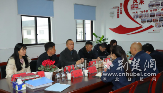  荆门市总工会考察湖北文峰酒业酿造车间创建全国“工人先锋号”工作