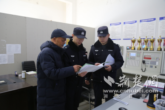  护航开学季 沙洋公安筑牢校园安全防线