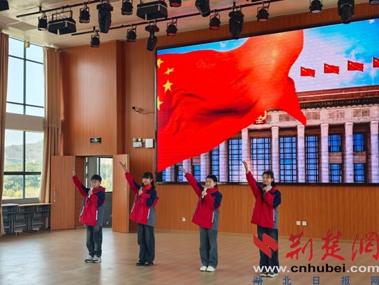 大冶这所小学用红色基因“圈粉”少年